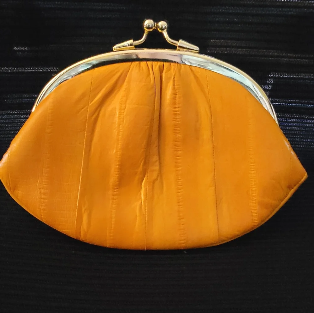 Like New- Vintage Genuine Eel Skin Double Kiss Lock Small Clutch - Picture 3 of 8